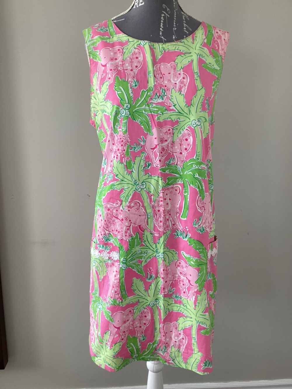 Vintage Lily Pulitzer Palm tree elephant Sleeveless Pink & Green Shift Dress.